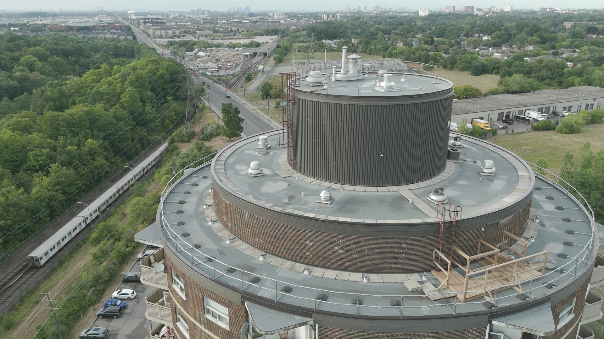 Circular rooftop of 682 Warden Avenue - Trinity Roofing commercial roof